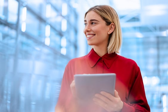 EXP_IT_At_Work_Female9_RGB